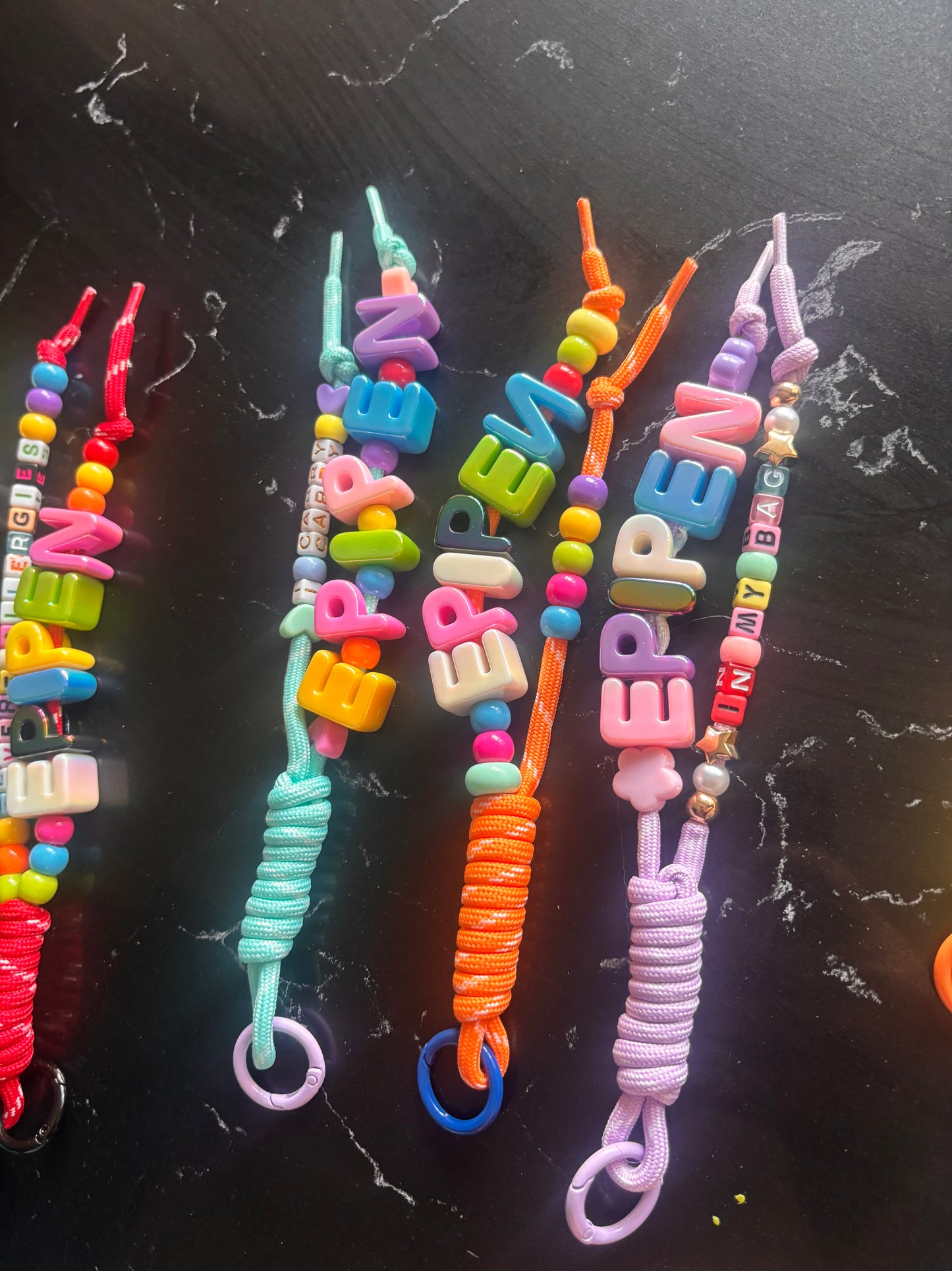 Paracord allergy awareness keychain