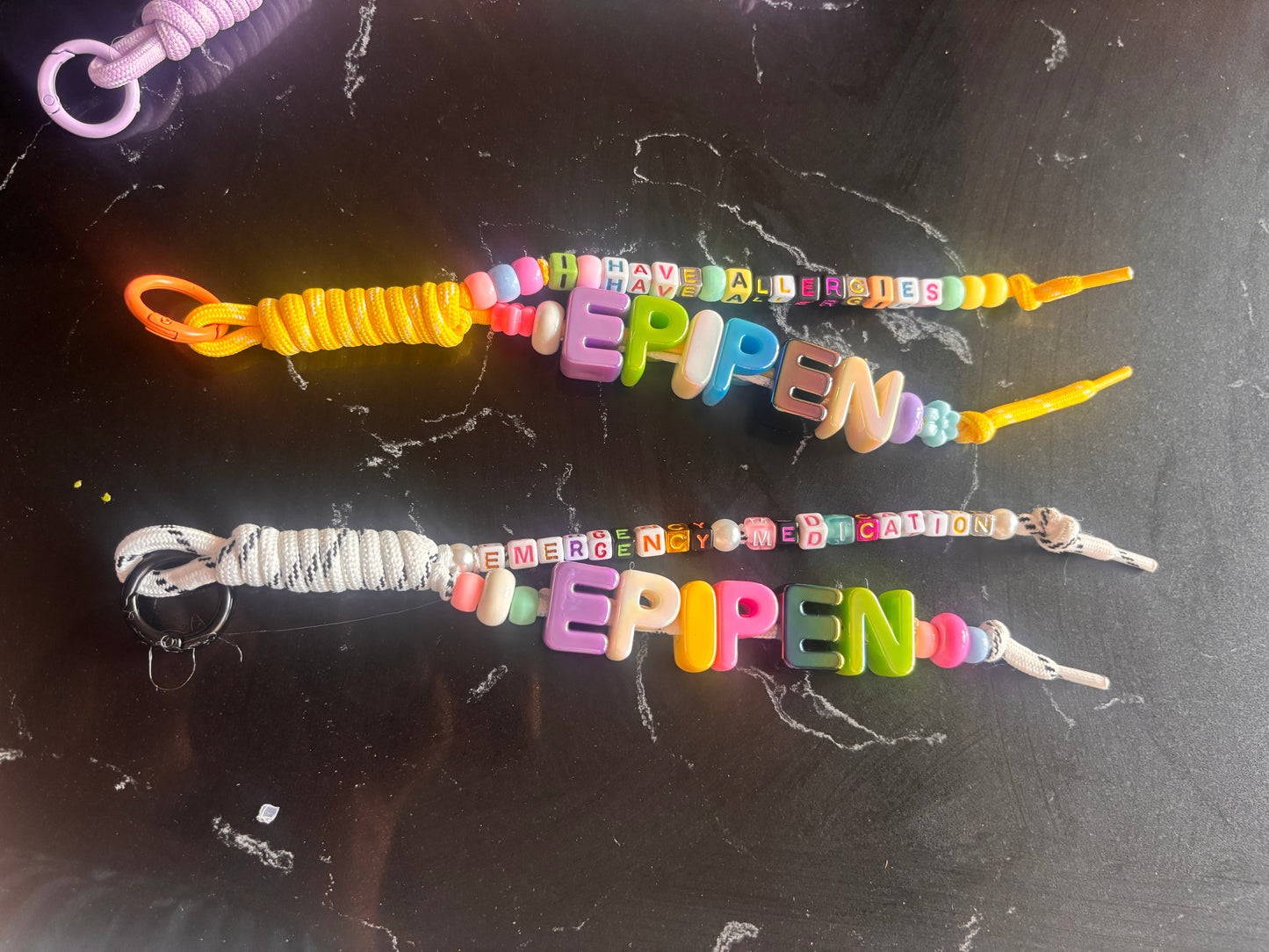 Paracord allergy awareness keychain